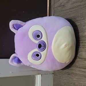 Layla, the purple raccoon Squishmallow